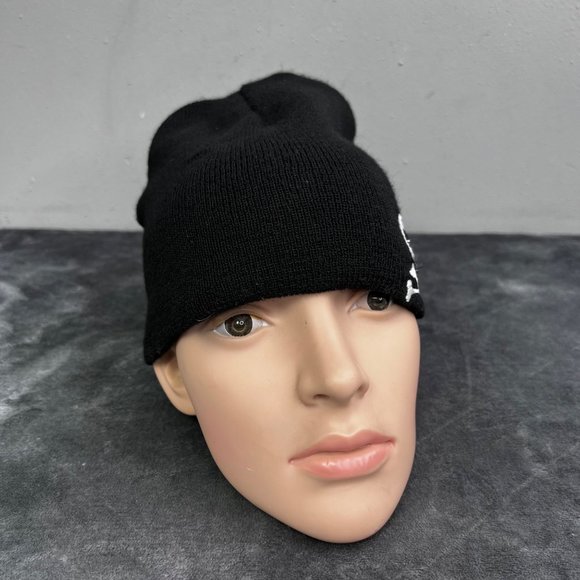 Skull Beanie Hat Black Knit Winter Embroidered Acrylic Child Size Crossbones - Picture 2 of 8